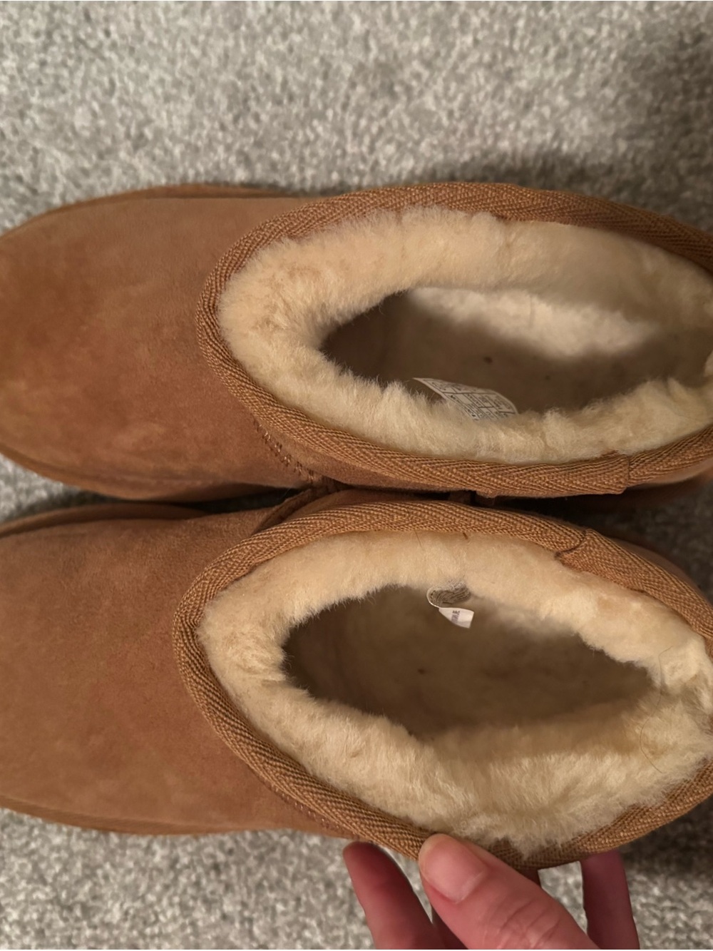 Kids UGG Chestnut Suede Short Booties - Picture 4 of 5